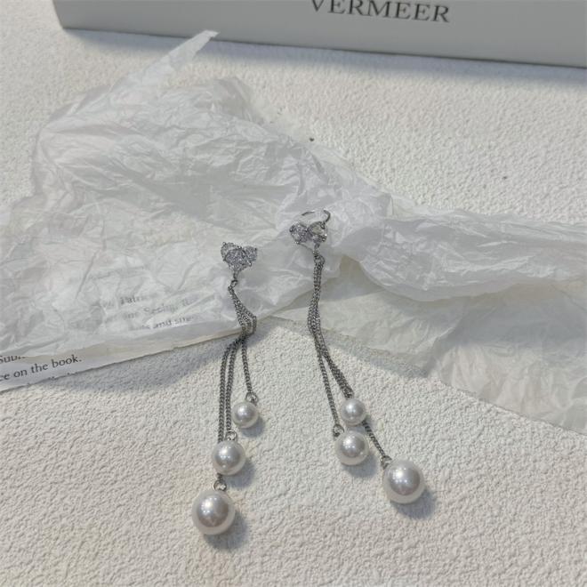 Boucles D’Oreilles Pearl En Métal Et Cristaux  | Femme Bijoux Accessoires ARGENTE