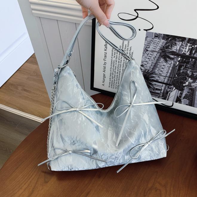 Sac Voyou Medium En Denim Délavé Brodé  | Femme Voyou Femme BLEU MOYEN